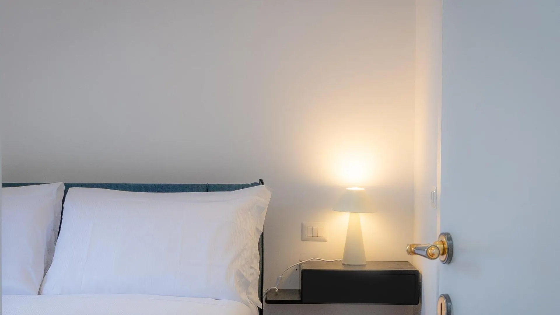 Amazing Via Del Tritone Apartment Rome