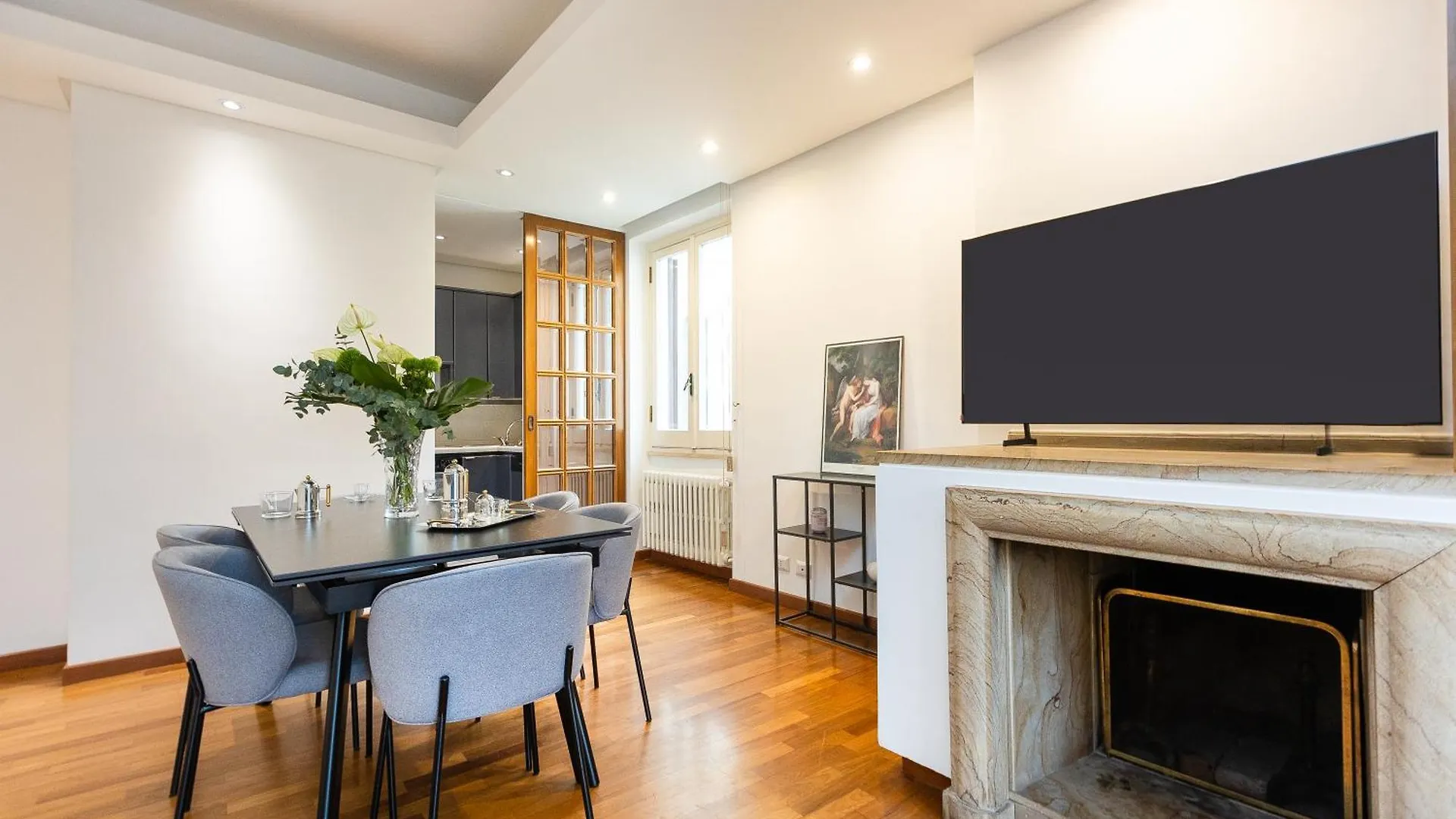 Amazing Via Del Tritone Apartment Rome
