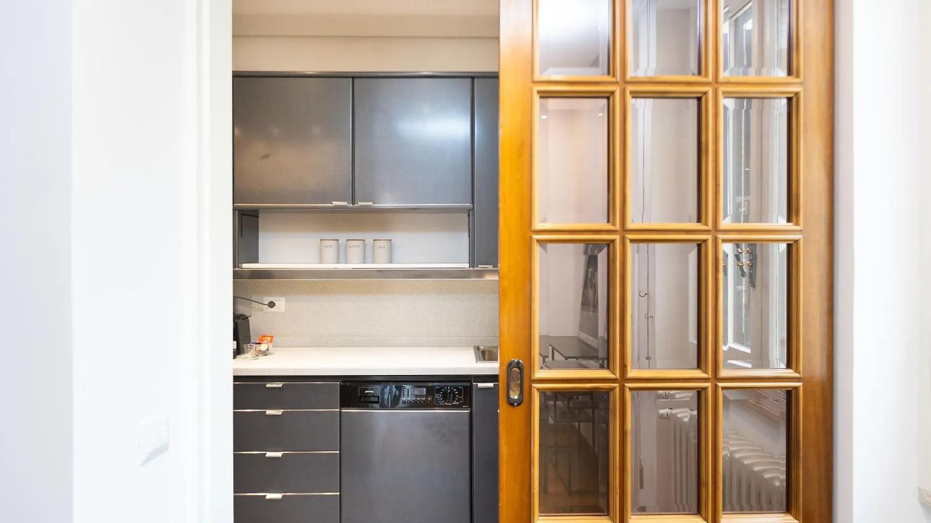 Amazing Via Del Tritone Apartment Rome