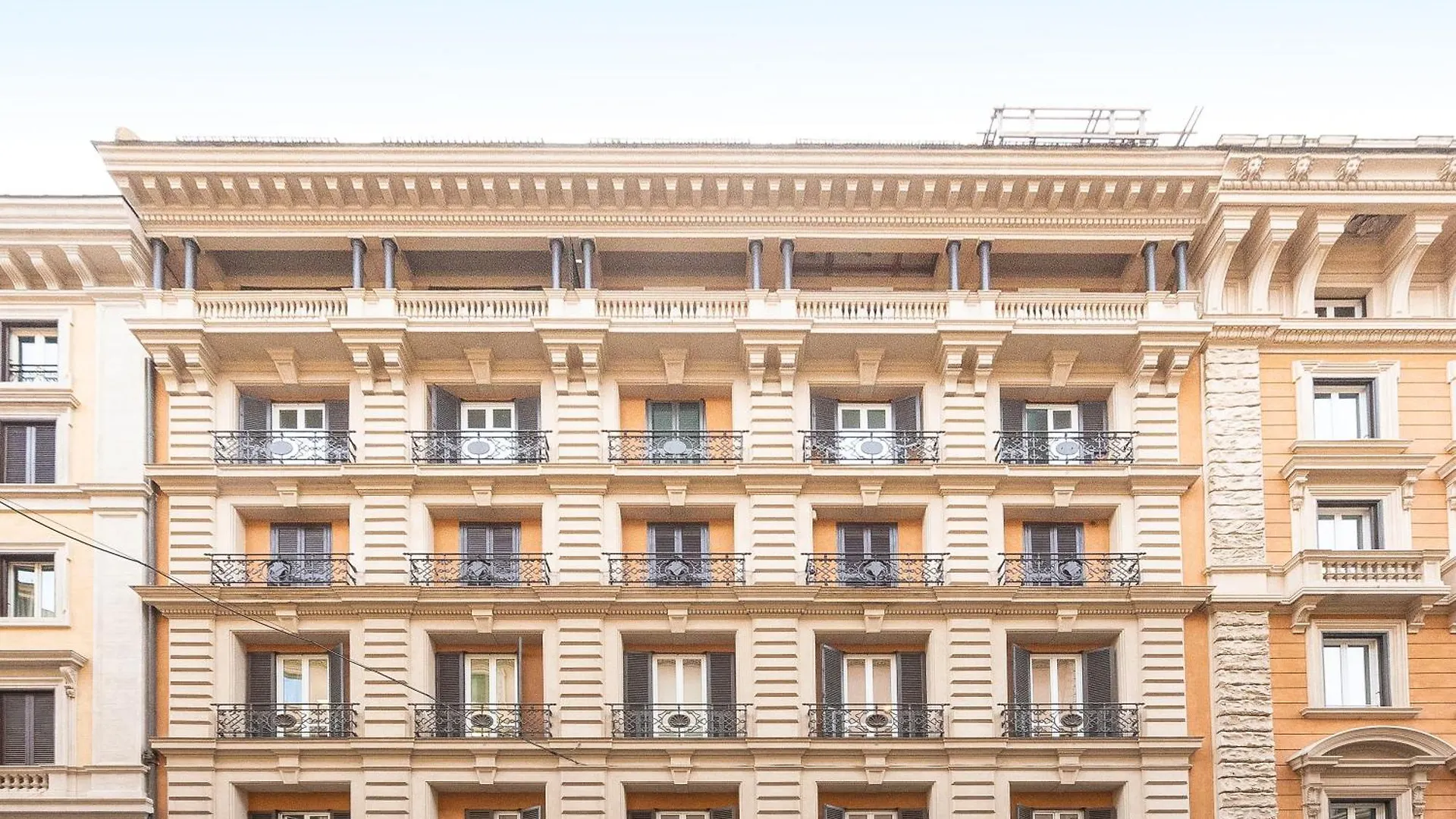 Amazing Via Del Tritone Apartment Rome Italy