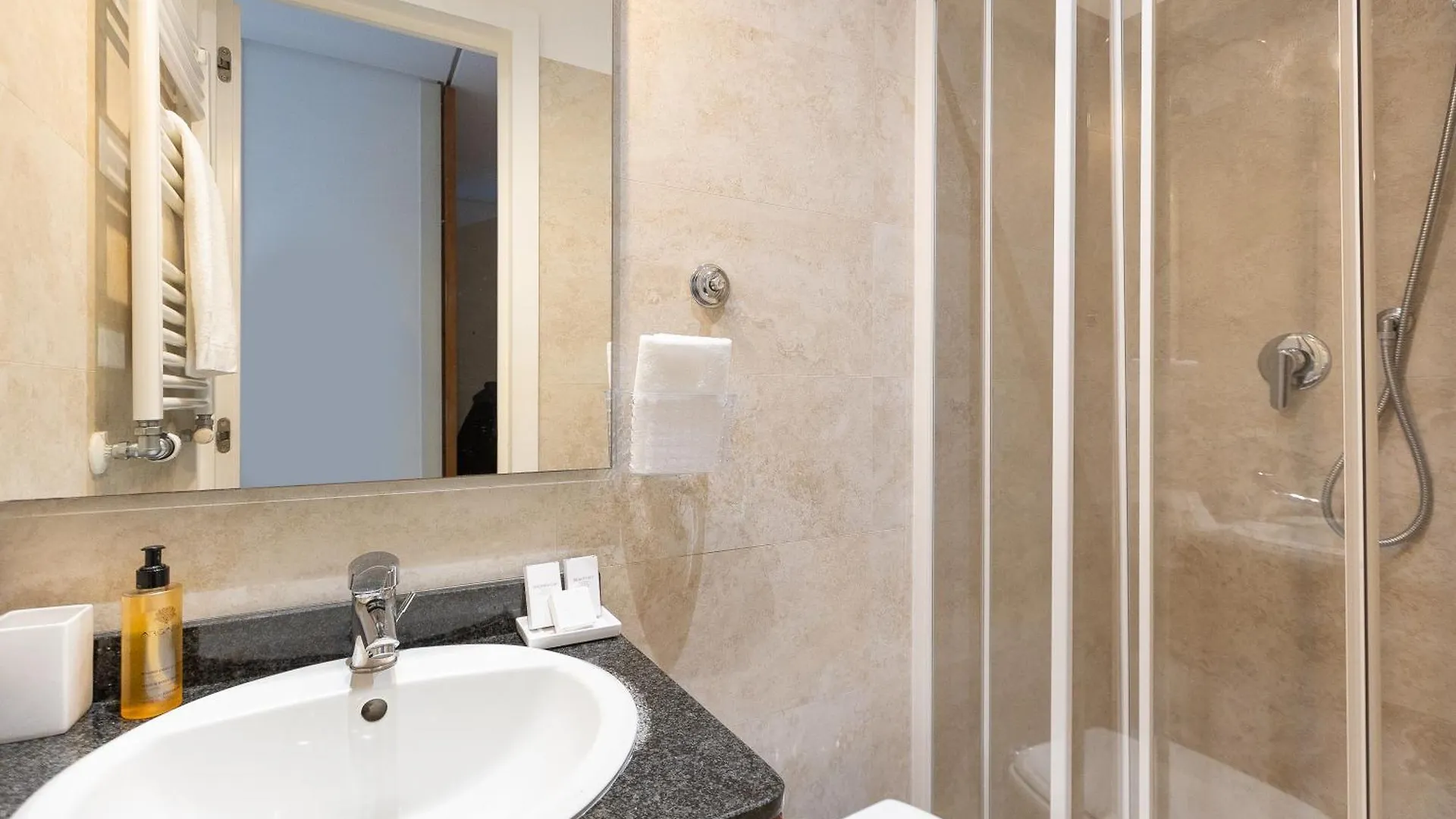 Amazing Via Del Tritone Apartment Rome Italy