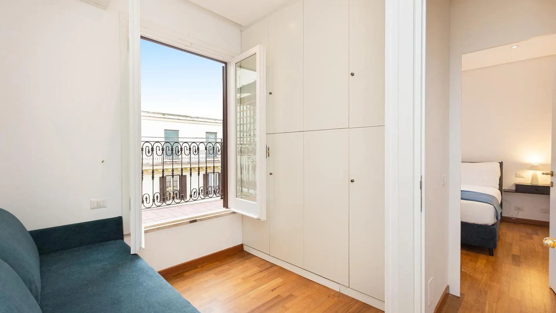 Amazing Via Del Tritone Apartment Rome