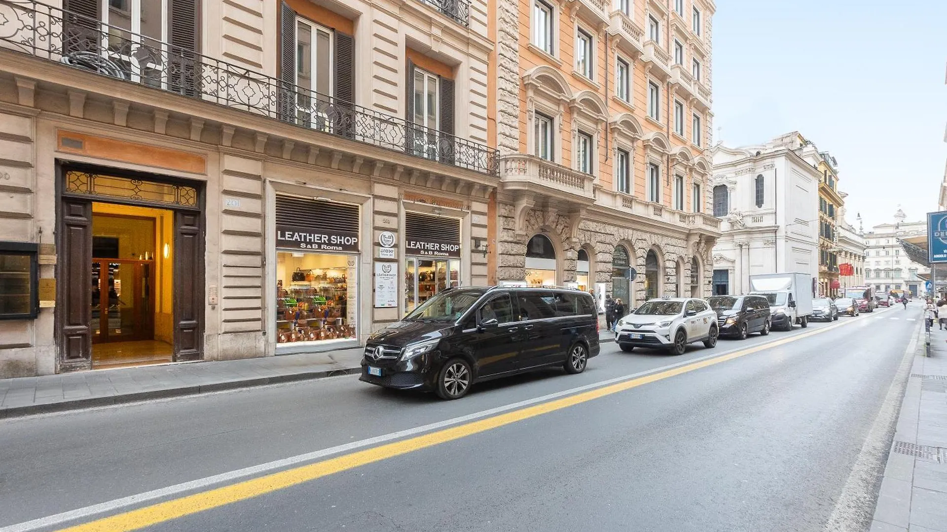 Amazing Via Del Tritone Apartment Rome