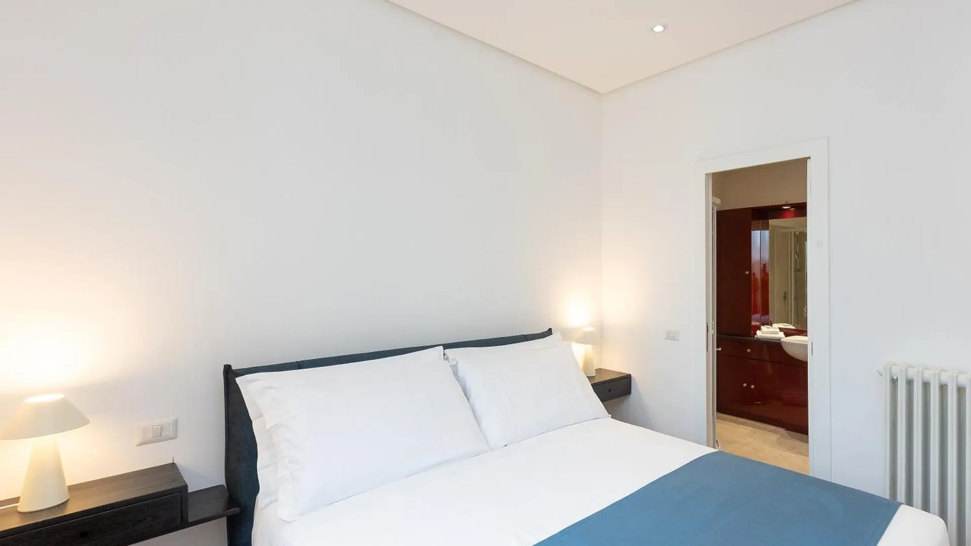 Amazing Via Del Tritone Apartment Rome Italy