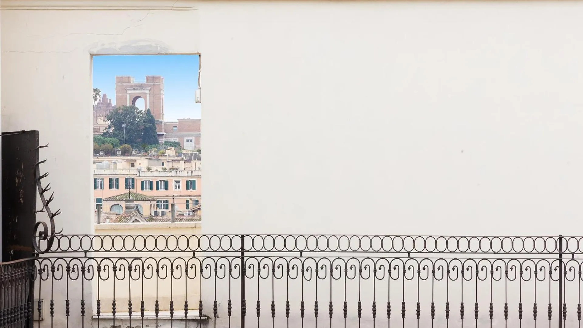Amazing Via Del Tritone Apartment Rome