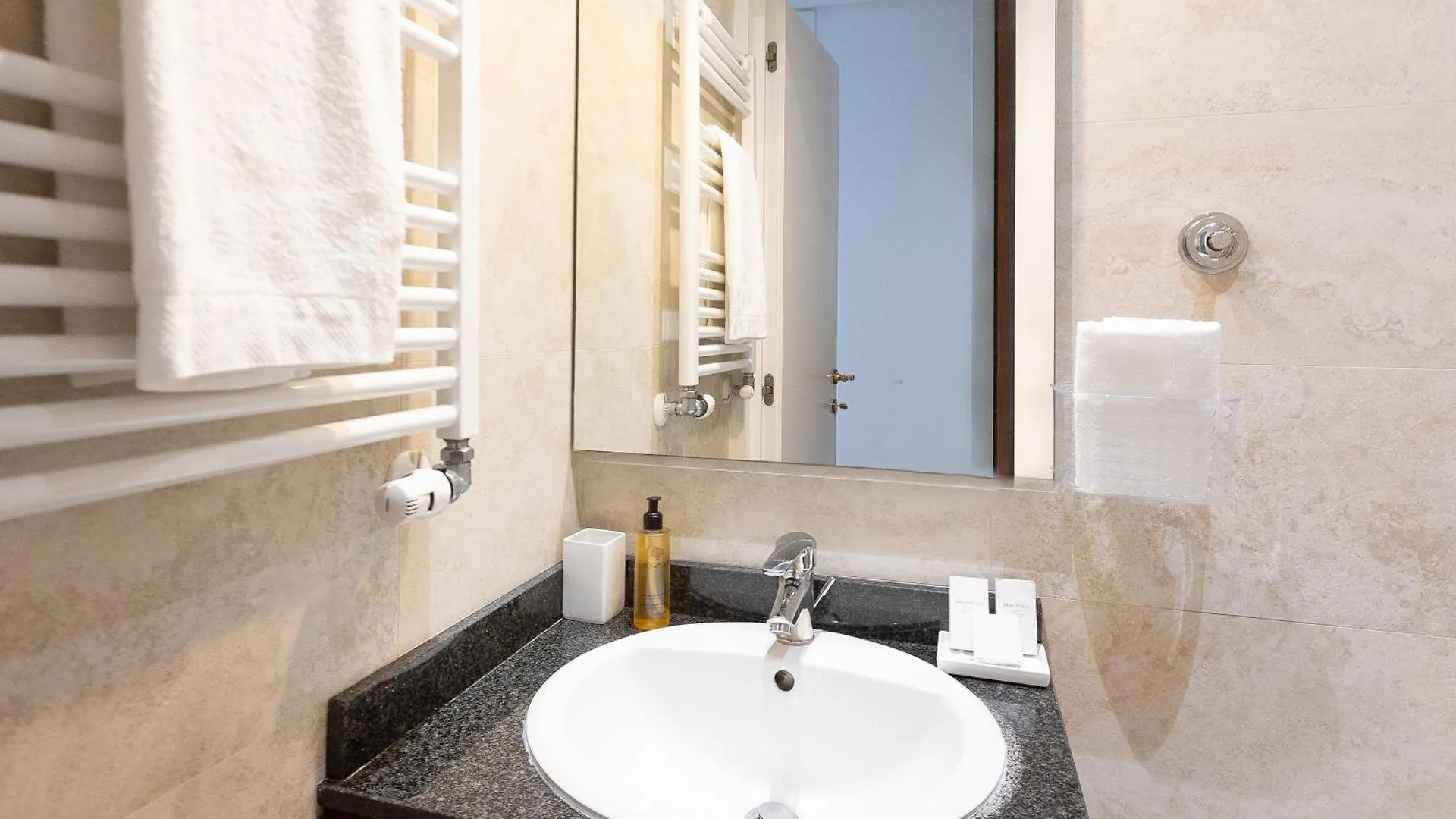 Amazing Via Del Tritone Apartment Rome