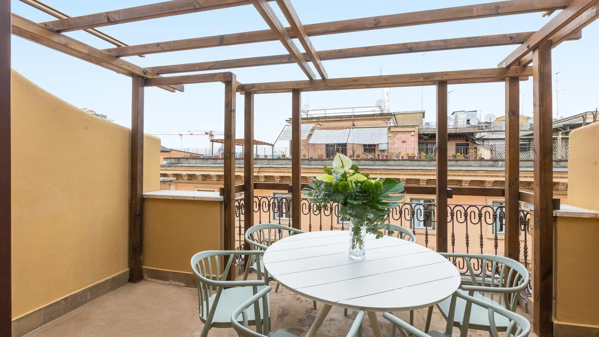 Amazing Via Del Tritone Apartment Rome