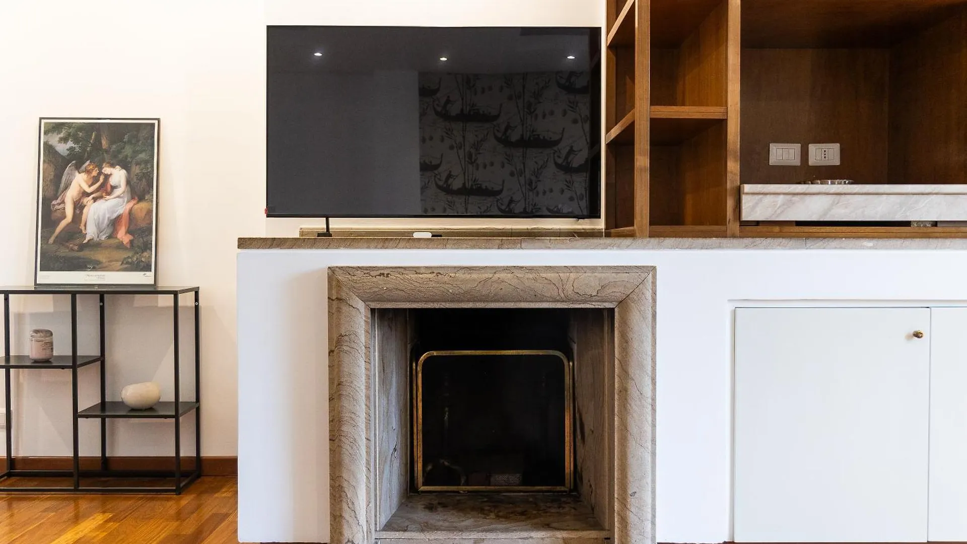 Amazing Via Del Tritone Apartment Rome